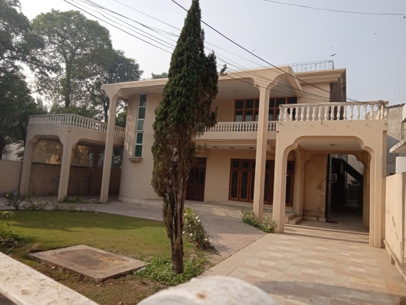 2 kanal luxury house for rent in Upper Mall Lahore – Hamza Real Estate, trusted experts in real estate in Lahore Pakistan.